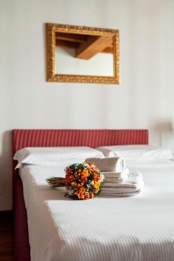 Suite Via Torino Milan Extérieur photo